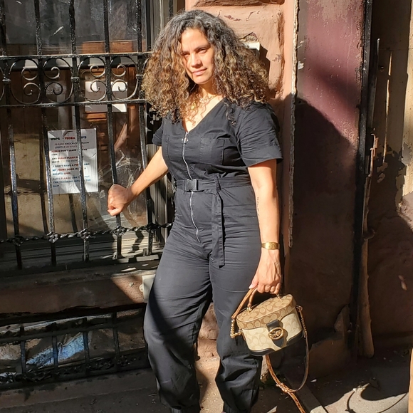 Meet your Posher, Miriam - Picture 2 of 2